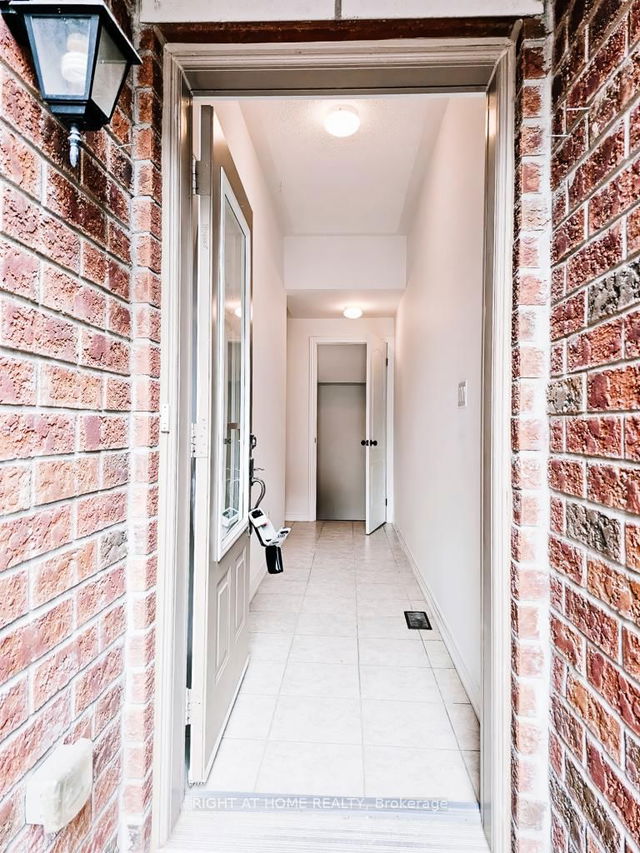 Upper - 11 Telegraph Street
