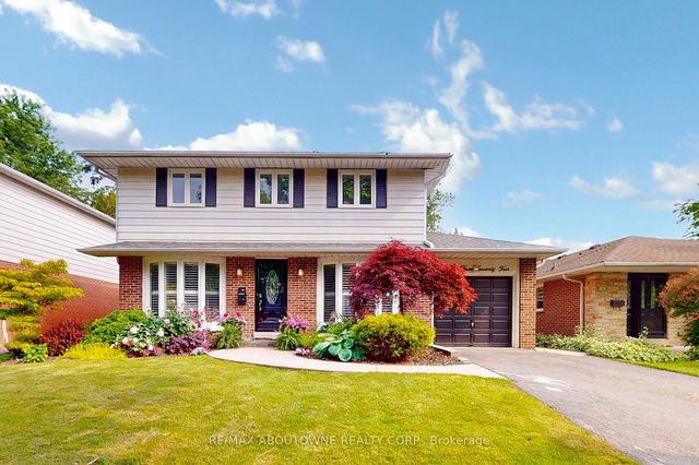 2374 Woking Crescent
