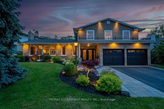 2119 Agincourt Crescent