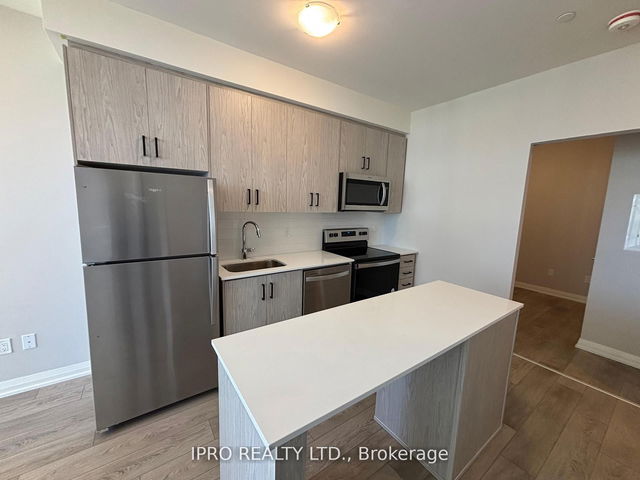 704 - 3006 William Cutmore Boulevard