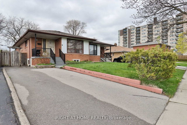 14 Midden Crescent