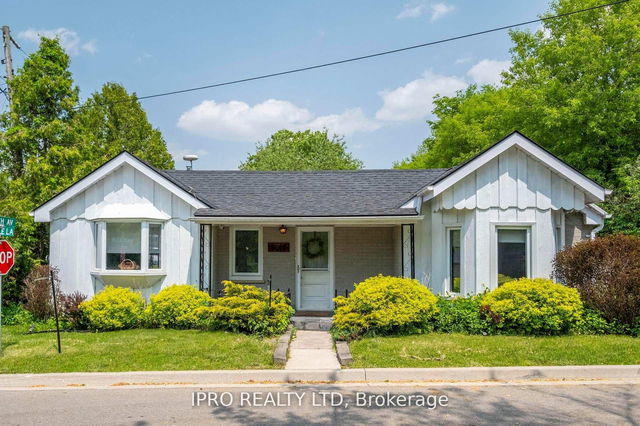 11 Maple Lane