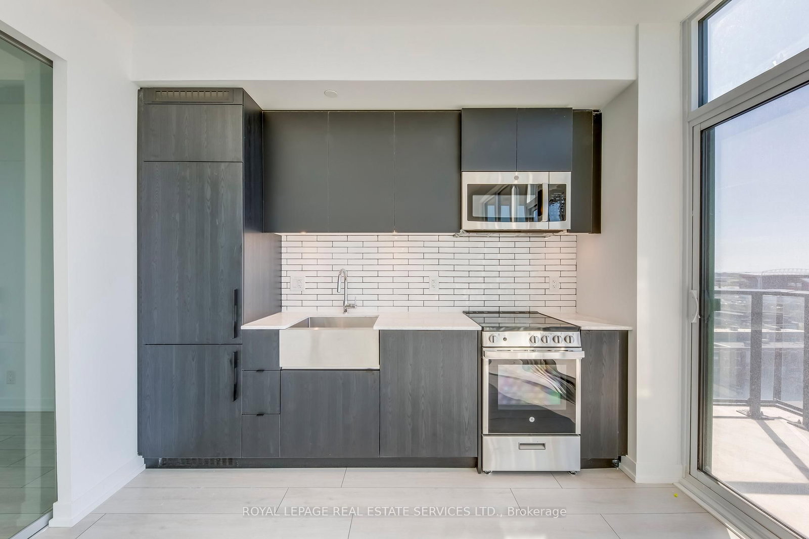 270 Dufferin Street, Unit 1004 - Photo 10