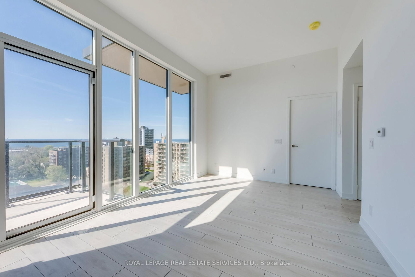 270 Dufferin Street, Unit 1004 - Photo 14