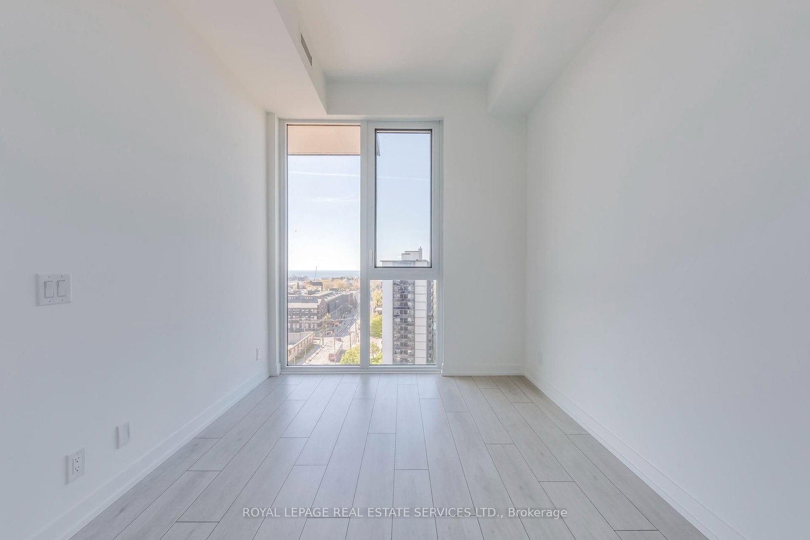 270 Dufferin Street, Unit 1004 - Photo 18