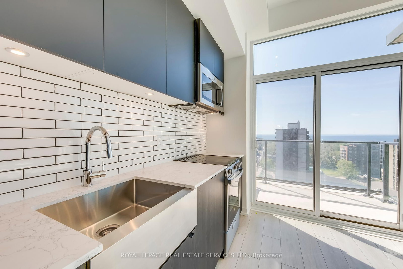 270 Dufferin Street, Unit 1004 - Photo 8