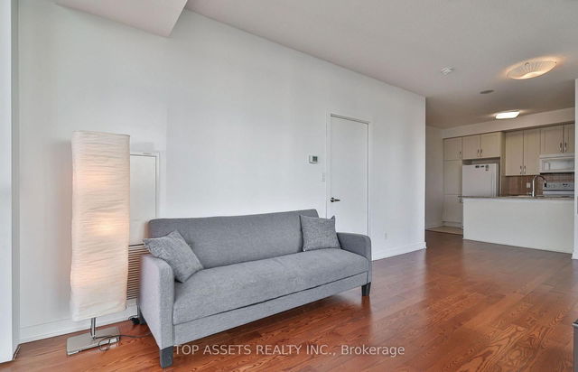 3009 - 4070 Confederation Parkway