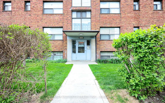 204 - 2666 Lake Shore Boulevard W