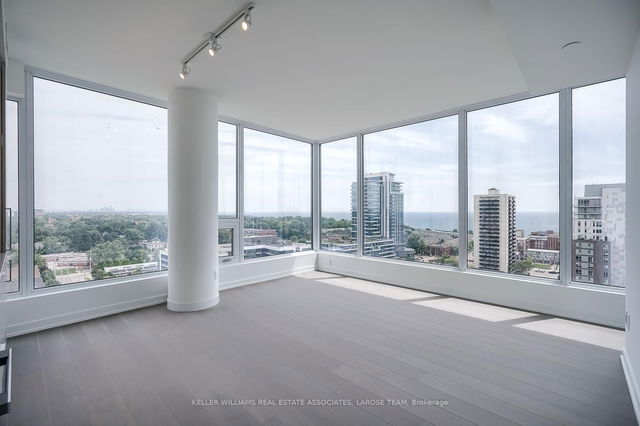 1307 - 28 Ann Street