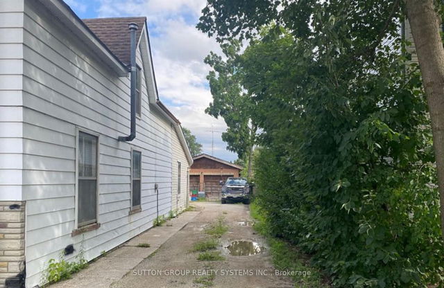 392 Pearl Street