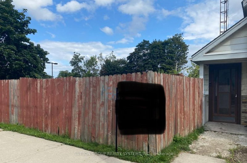 392 Pearl St, Milton, L9T 1M8 | Image 3