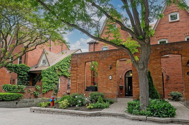 53 Forsythe Street