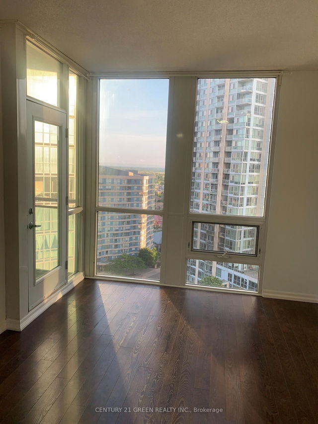 1705 - 220 Burnhamthorpe Road W
