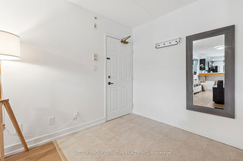 305 - 4003 Kilmer Dr, Burlington, L7M 4M1 | Image 3