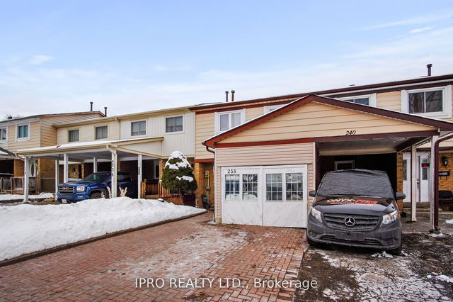 238 Royal Salisbury Way