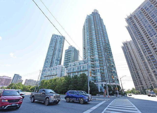 1904 - 3939 Duke of York Boulevard