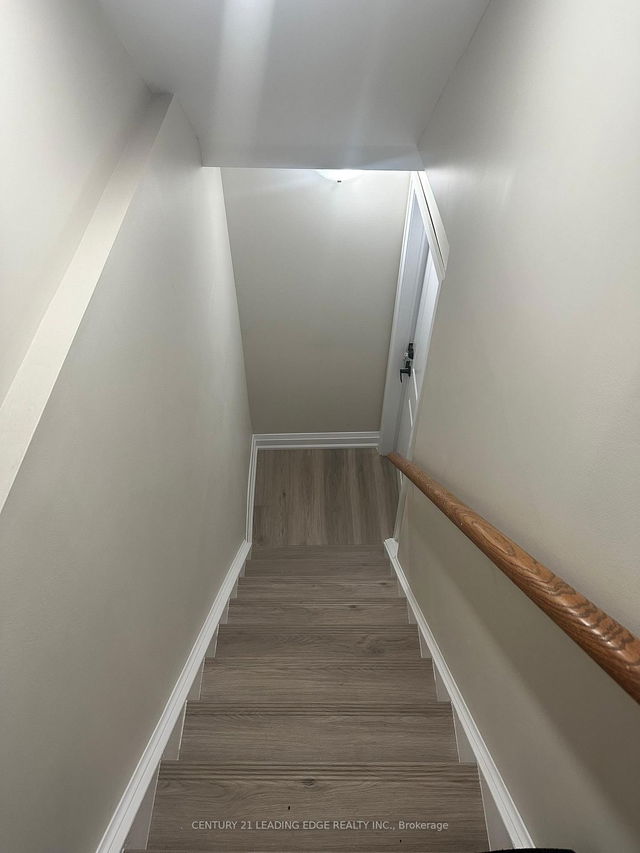(Lower Level) - 2026 Laurelcrest Pl Place