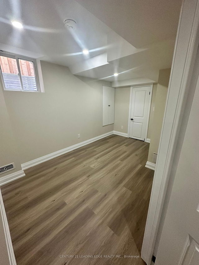 (Lower Level) - 2026 Laurelcrest Pl Place