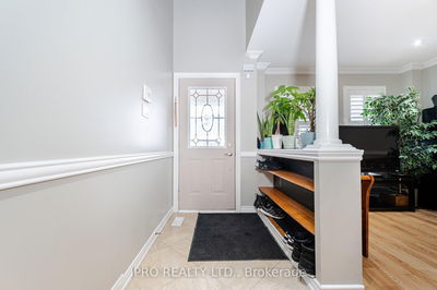 19 Citronella Lane, Brampton - Sandringham-Wellington image-0-2