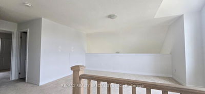 Unit 39 — 26 Clermiston Cres, Brampton - Sandringham-Wellington image-0-2