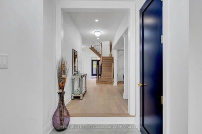 4 Freshspring Dr, Brampton - Sandringham-Wellington image-0-4