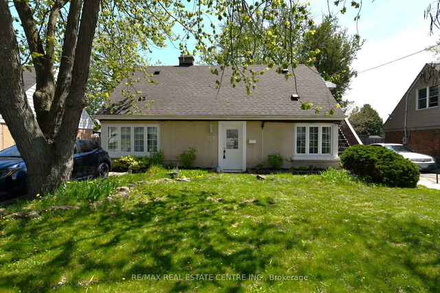 2070 Churchill Avenue