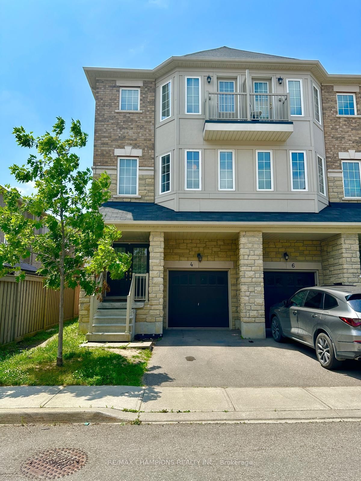 Listing Image 3