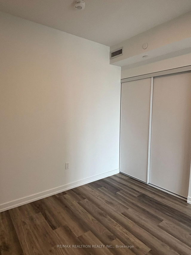 206 - 6 Chartwell Road