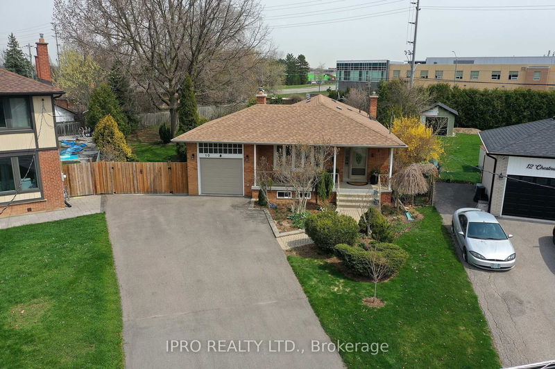 10 CHESTNUT Ave, Brampton - Northwood Park image-0-0