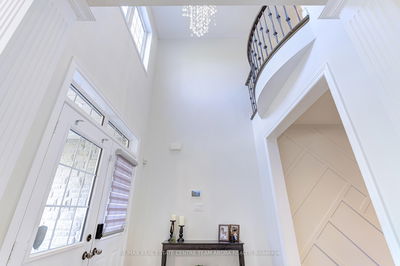 18 Deanston Crt, Brampton - Credit Valley image-0-3