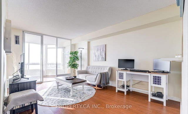904 - 26 Hanover Road
