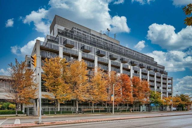 313 - 1040 The Queensway