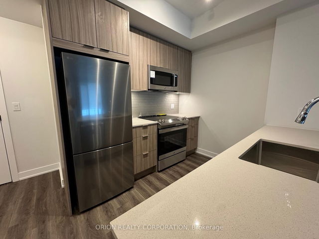 2910 - 430 Square One Drive