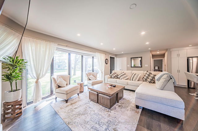 1277 Gainsborough Drive