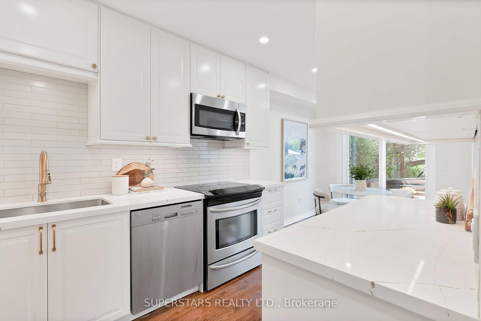 Listing Image 15