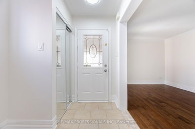 11 Asterwind Cres, Brampton - Sandringham-Wellington image-0-2