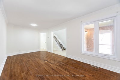 11 Asterwind Cres, Brampton - Sandringham-Wellington image-0-3
