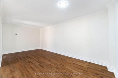11 Asterwind Cres, Brampton - Sandringham-Wellington image-0-4