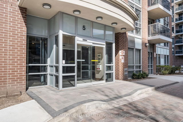 1003 - 5 Michael Power Place