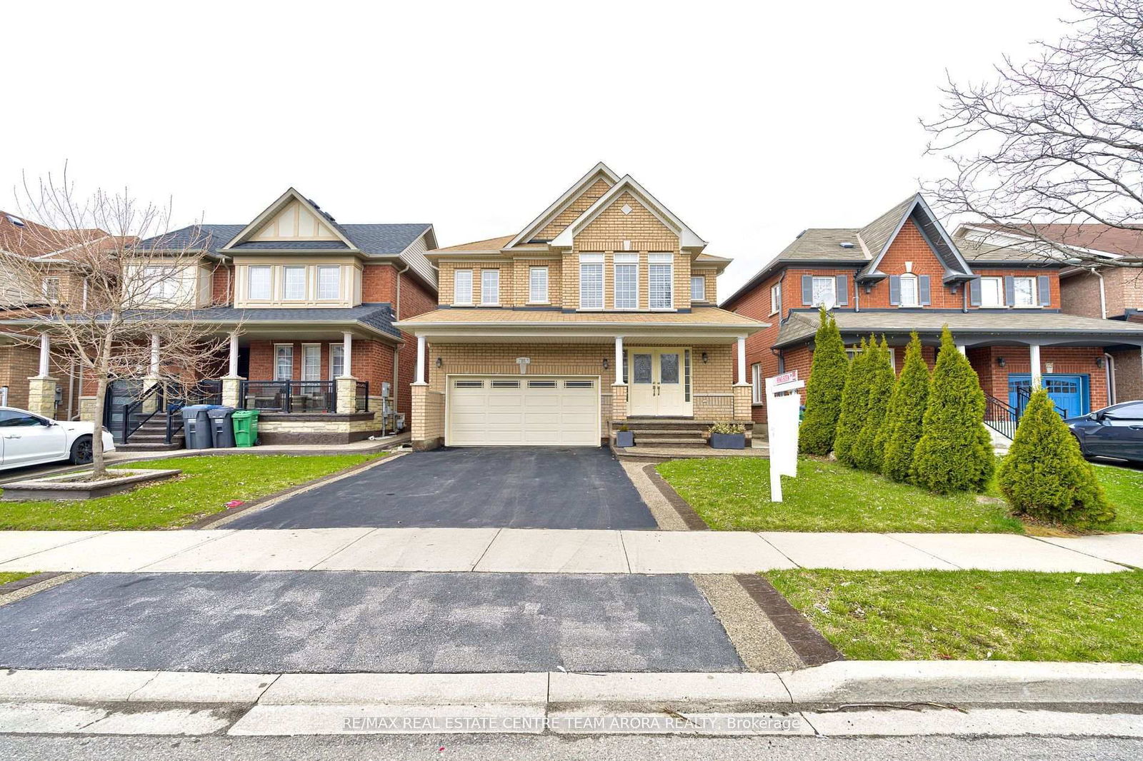 Detached House for sale at 27 Beresford Crescent, Brampton, Ontario, L6P 2M2 - Bram East - MLS: W12232160