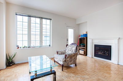 333 Cook Rd, Toronto - York University Heights image-0-4