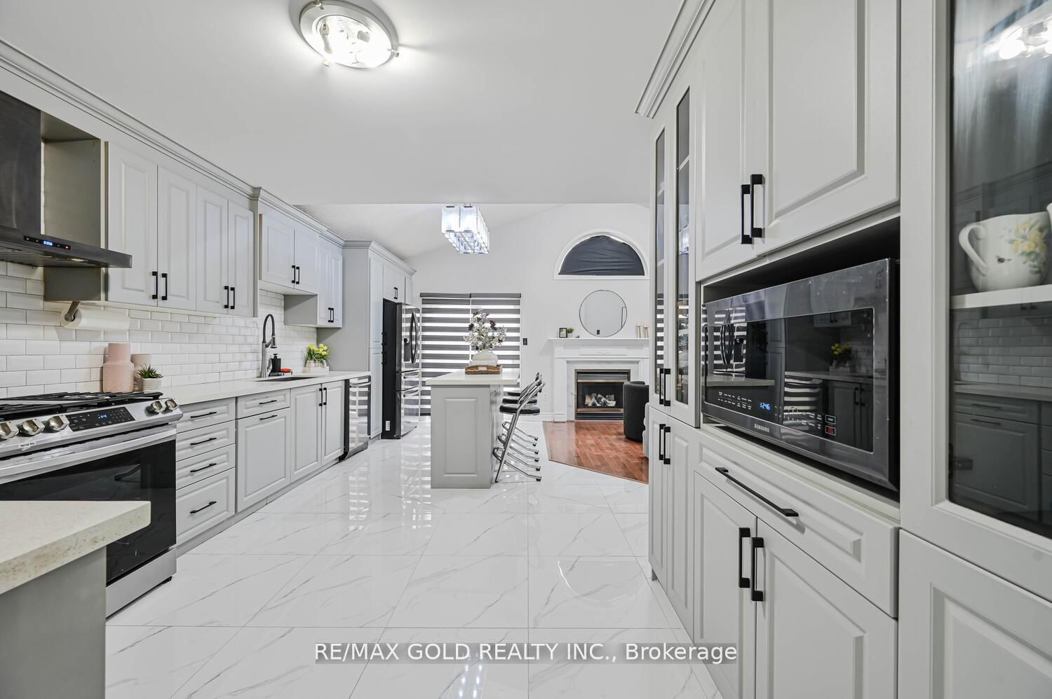 Detached House for sale at 111 Mint Leaf Boulevard, Brampton, Ontario, L6R 2Y9 - Sandringham-Wellington - MLS: W12232562
