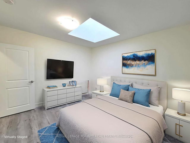 2 - 3523 Lake Shore Boulevard W
