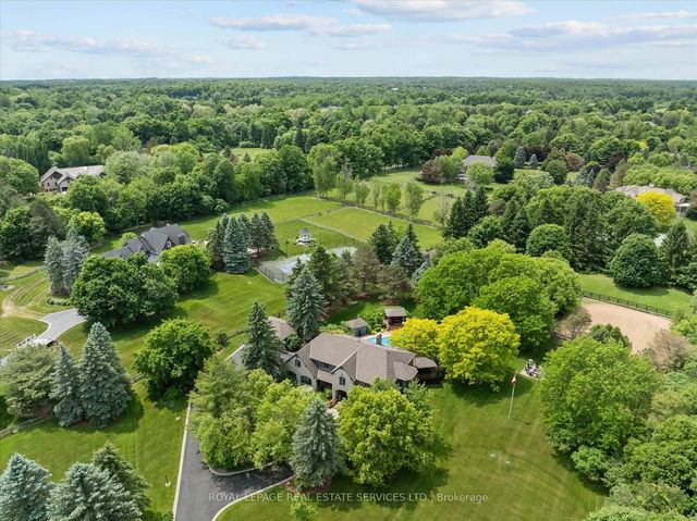 2315 8 Sideroad