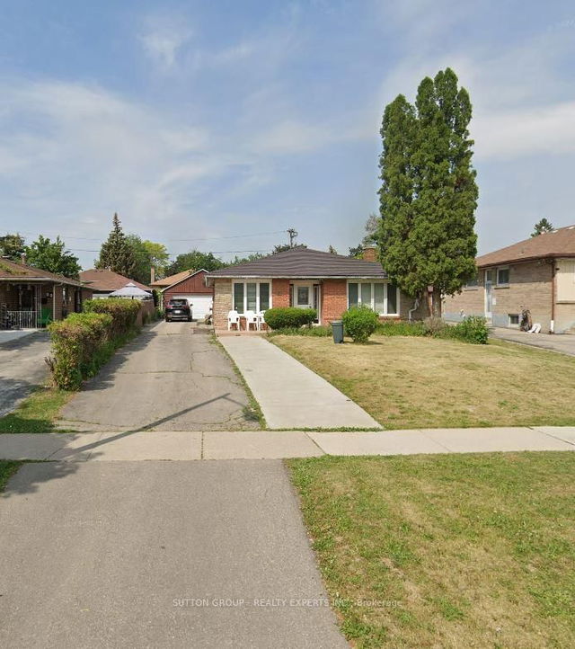 92 Silverstone Drive