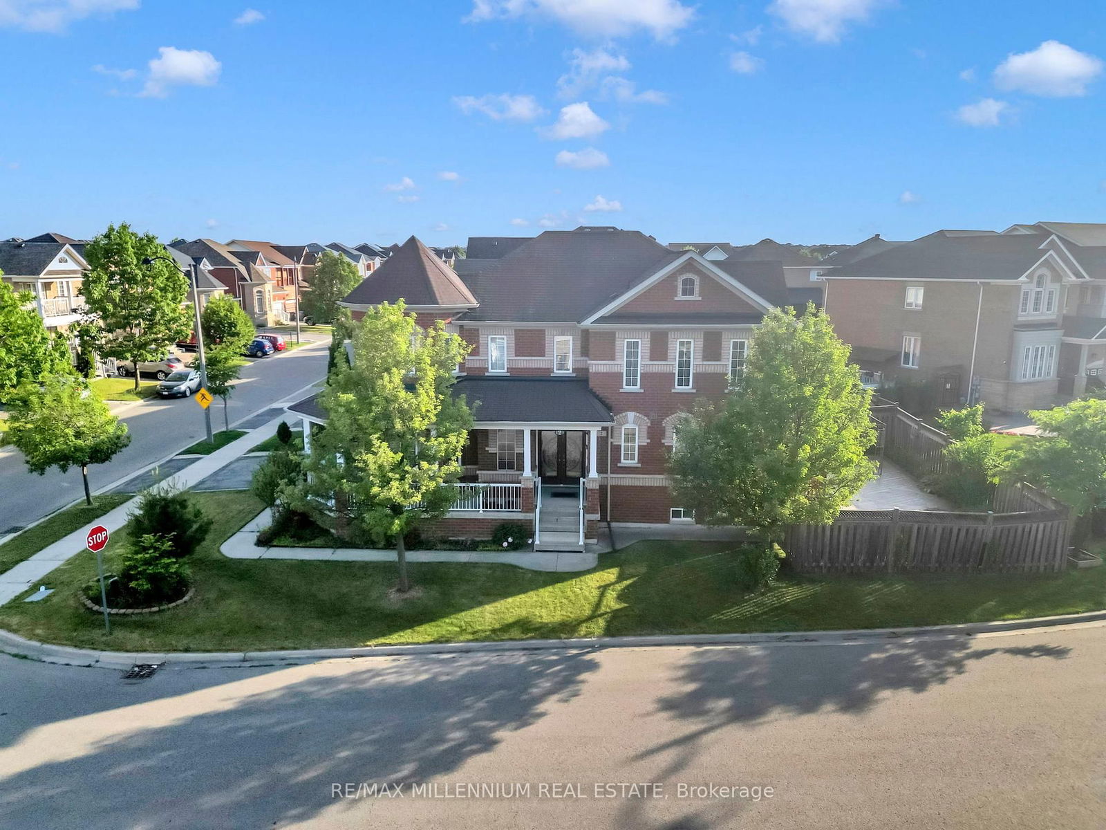 Detached House for sale at 2 Tovey Terrace, Brampton, Ontario, L6R 3E6 - Sandringham-Wellington - MLS: W12233115