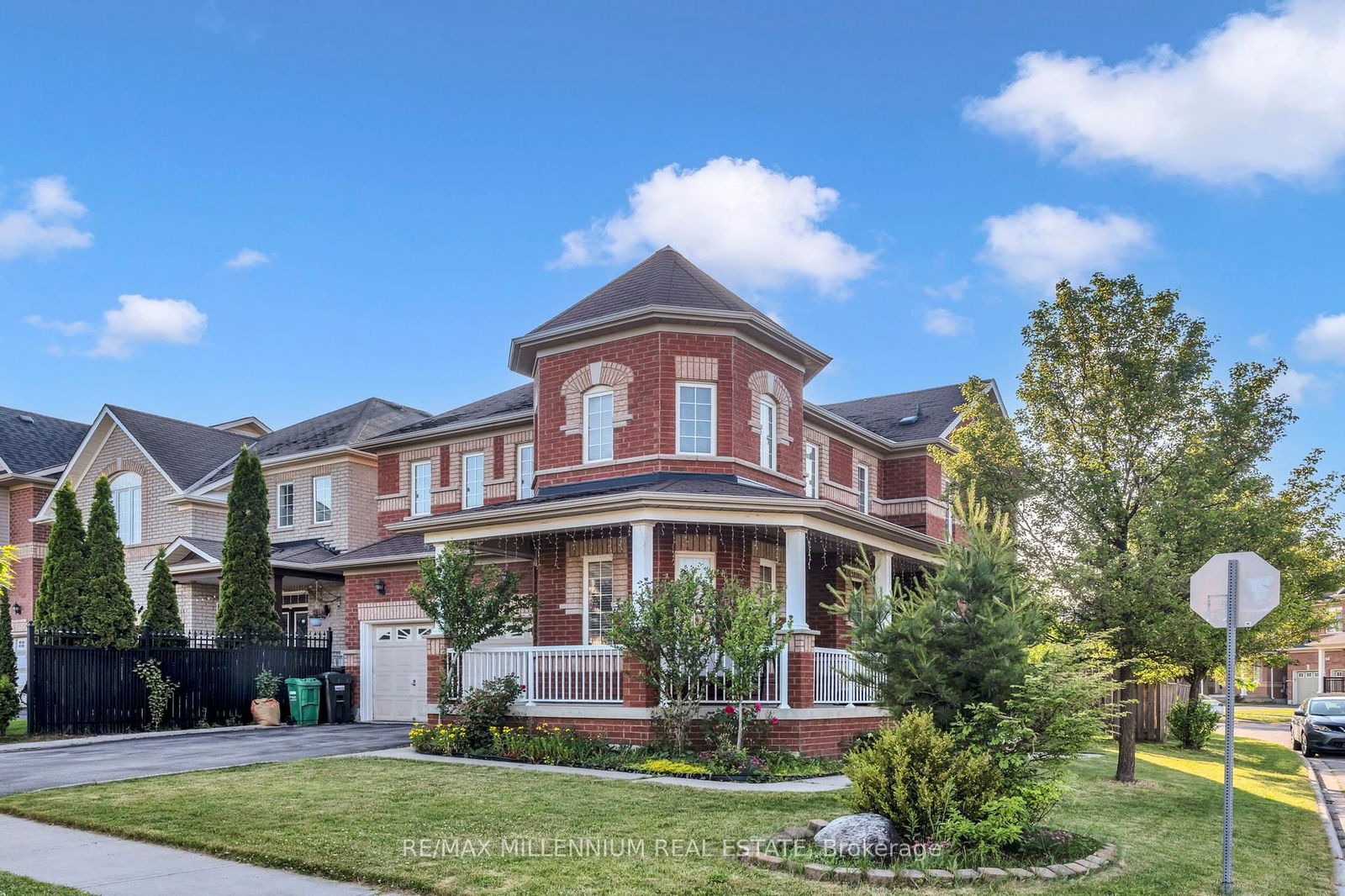 Detached House for sale at 2 Tovey Terrace, Brampton, Ontario, L6R 3E6 - Sandringham-Wellington - MLS: W12233115