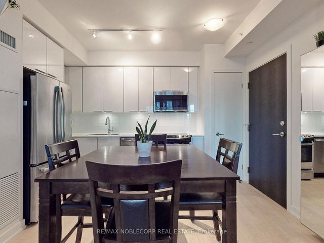 905 - 10 Park Lawn Road