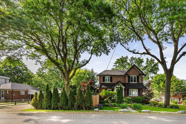 33 McIntosh Avenue