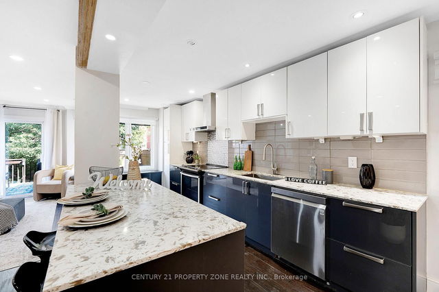 21 White Tail Crescent